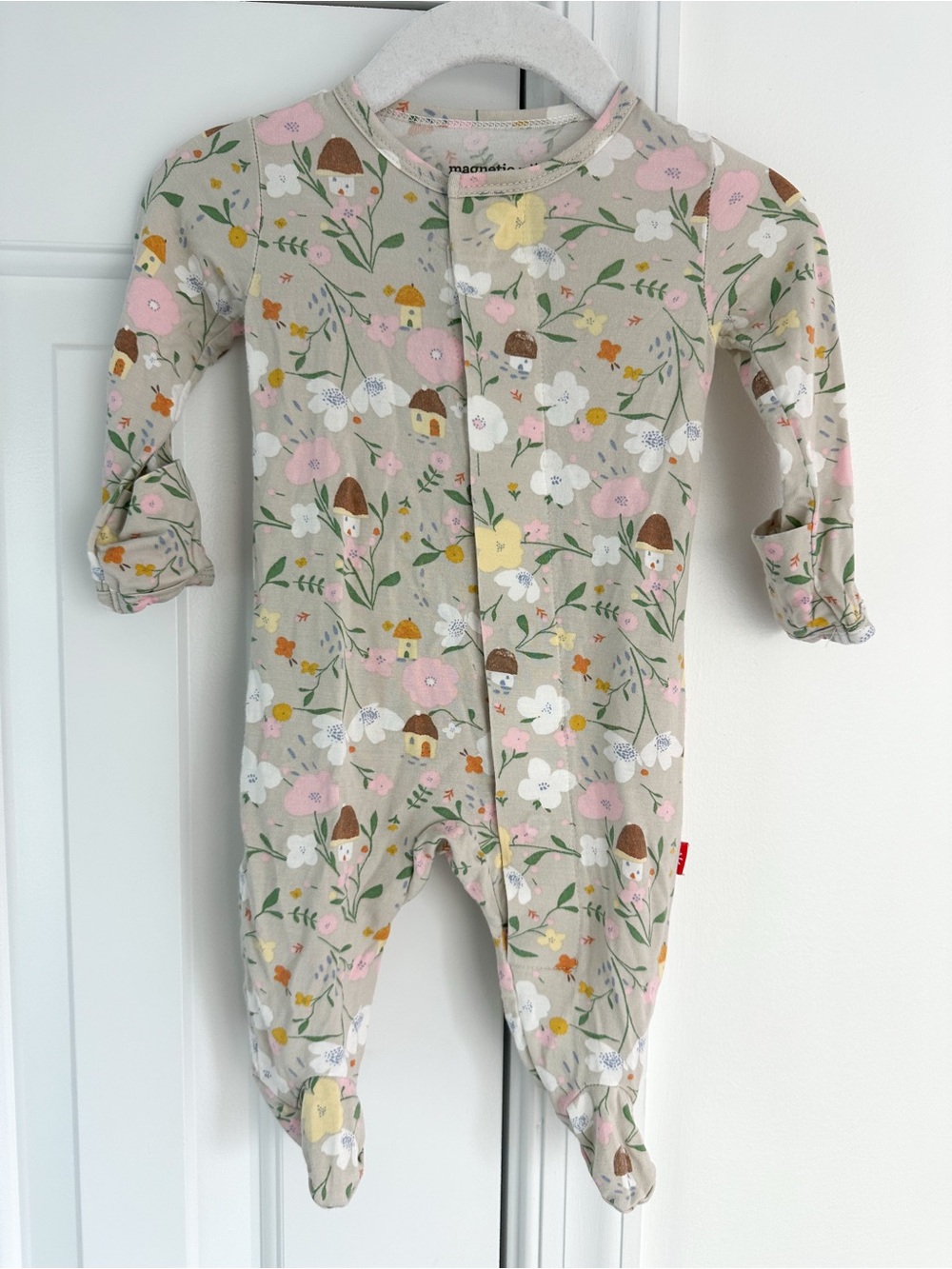 Magnetic me floral sleeper NB